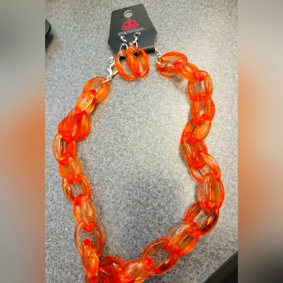 paparazzi Jewelry - Paparazzi Acrylic Necklace - Sold
